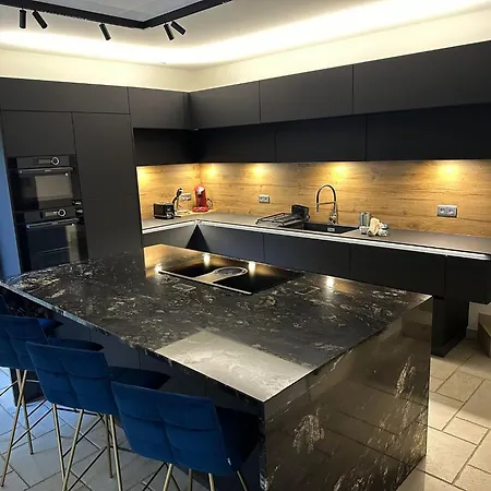 Belvedere - Jacuzzi, Billard, Garage & Vue *