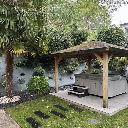 בית נופש Belvedere - Jacuzzi, Billard, Garage & Vue