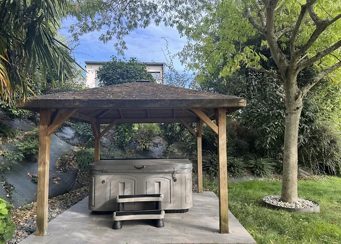 Belvédère - Jacuzzi, Billard&vue *